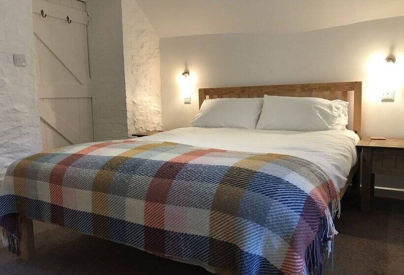 مبيت وإفطار Lucy S Tearoom