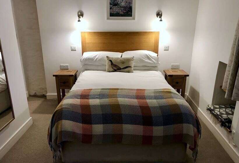 مبيت وإفطار Lucy S Tearoom