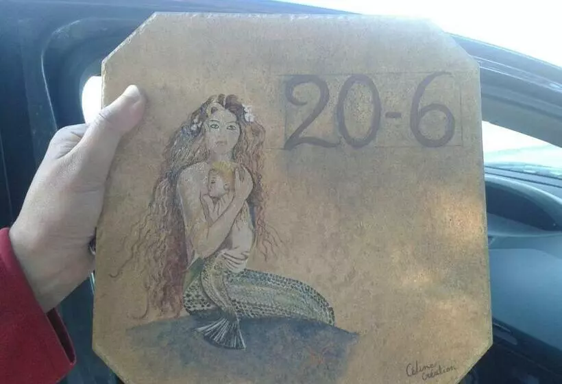 ベッドアンドブレックファースト La Sirène