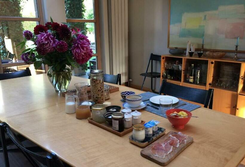 ベッドアンドブレックファースト Le Jardin Des Sources