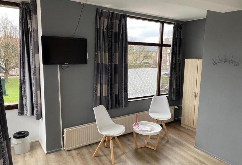 Otel Cafe The Windmill