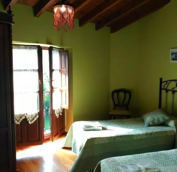 هتل Casa Rural Casa Azul