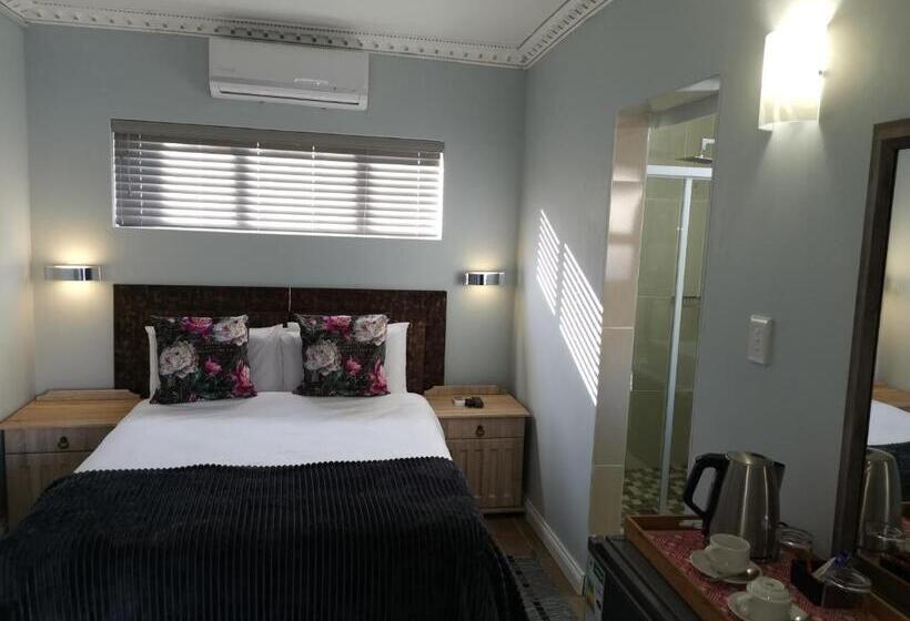 Lucolo Palace B&b   Mthatha