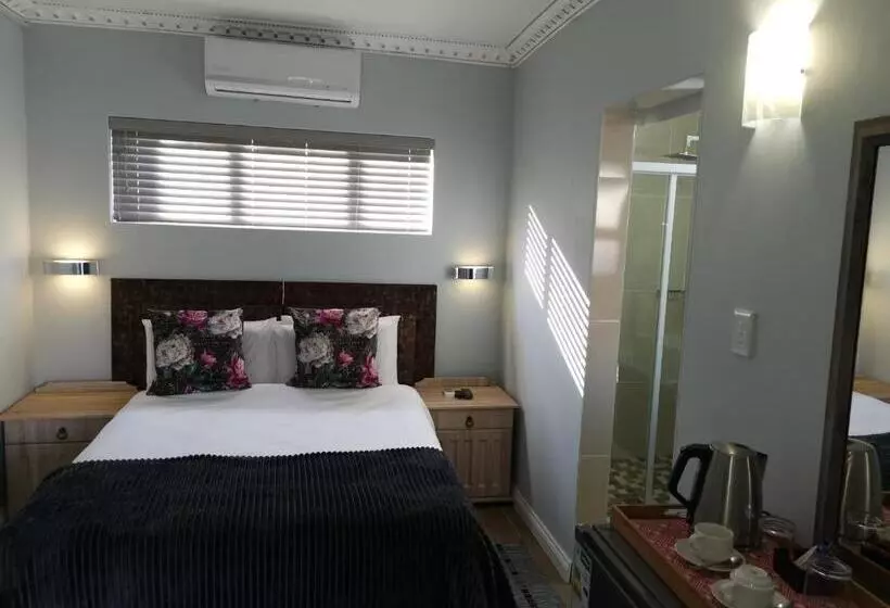 Lucolo Palace B&b   Mthatha