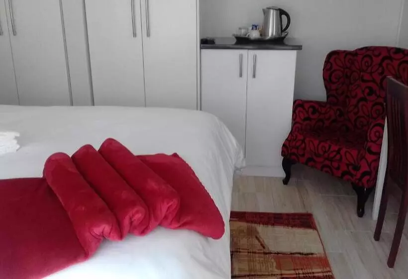 Lucolo Palace B&b   Mthatha