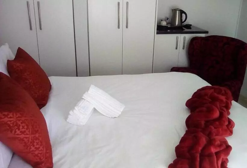 Lucolo Palace B&b   Mthatha