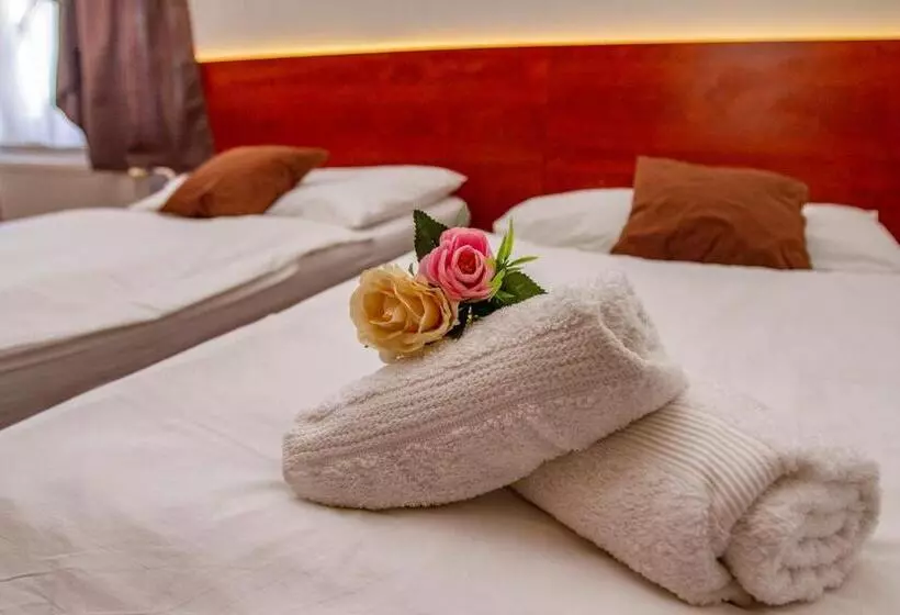 Majatalo Penzión Tücsök