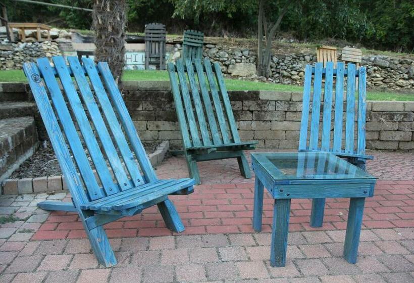 مبيت وإفطار Brojo Hill