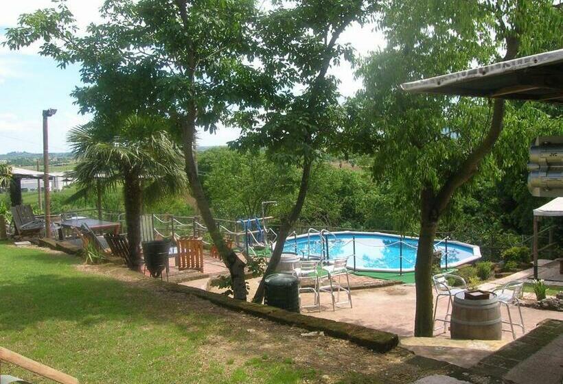 مبيت وإفطار Brojo Hill