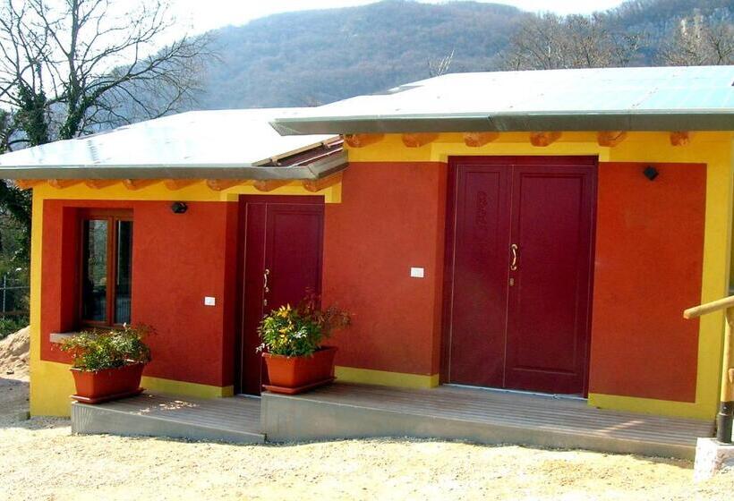 مبيت وإفطار Brojo Hill