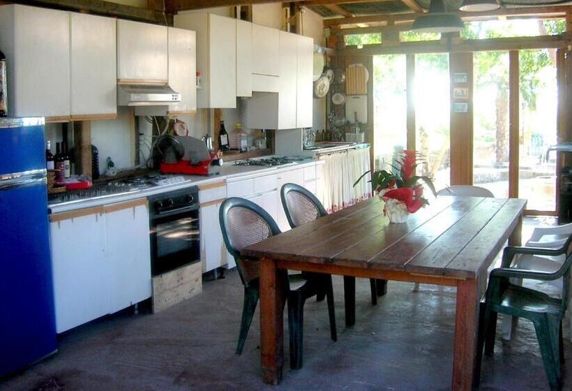 مبيت وإفطار Brojo Hill