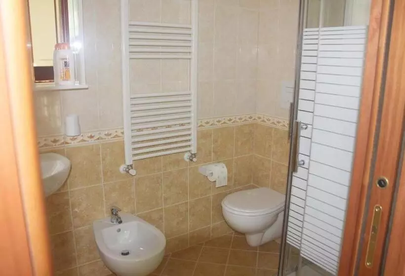 تختخواب و صبحانه I Due Baroni   Fronte Campus