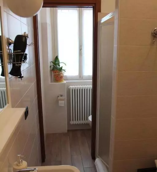 تختخواب و صبحانه La Tegola