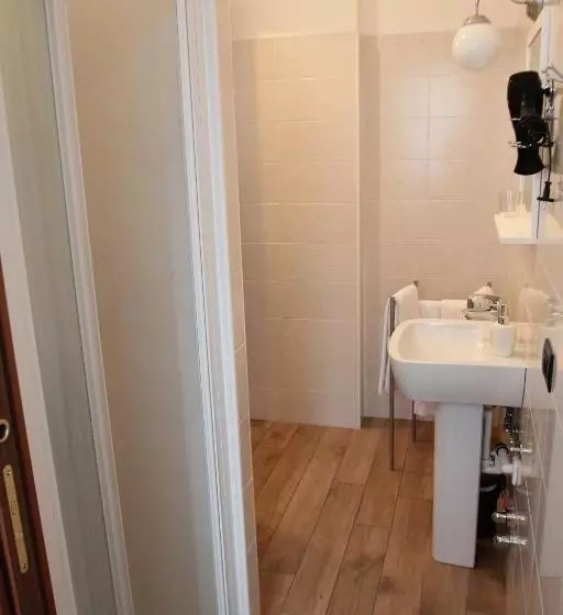 تختخواب و صبحانه La Tegola