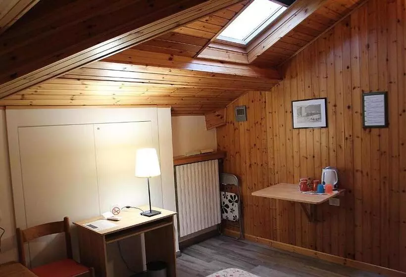 تختخواب و صبحانه La Tegola