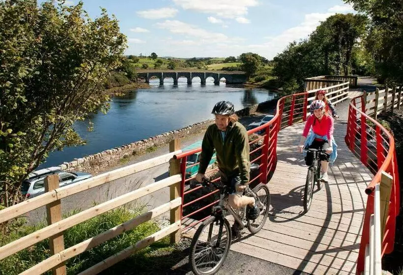 Aamiaismajoitus (B&B) Mulranny House