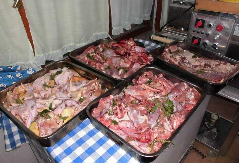 ホテル Agriturismo Fiorendo