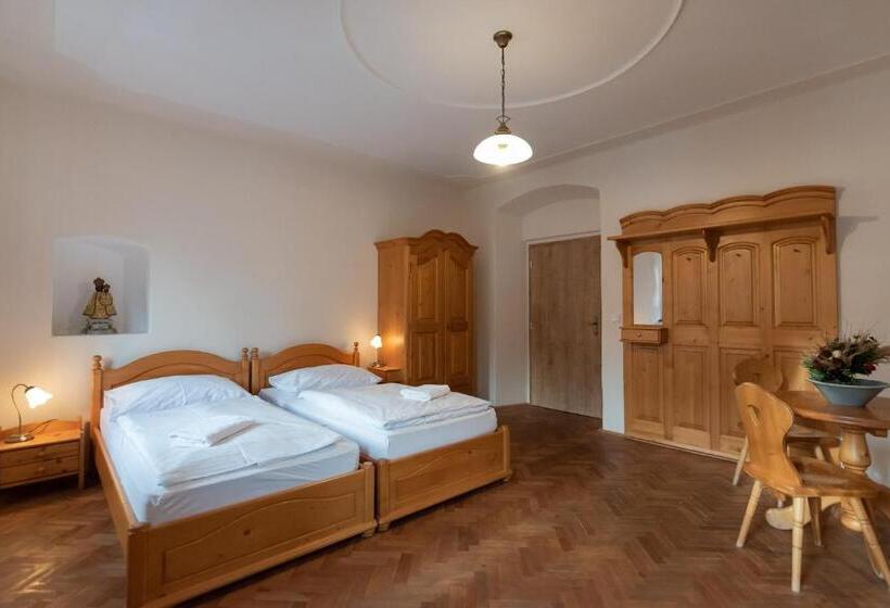 ペンション Restaurace A Penzion Stará Pošta