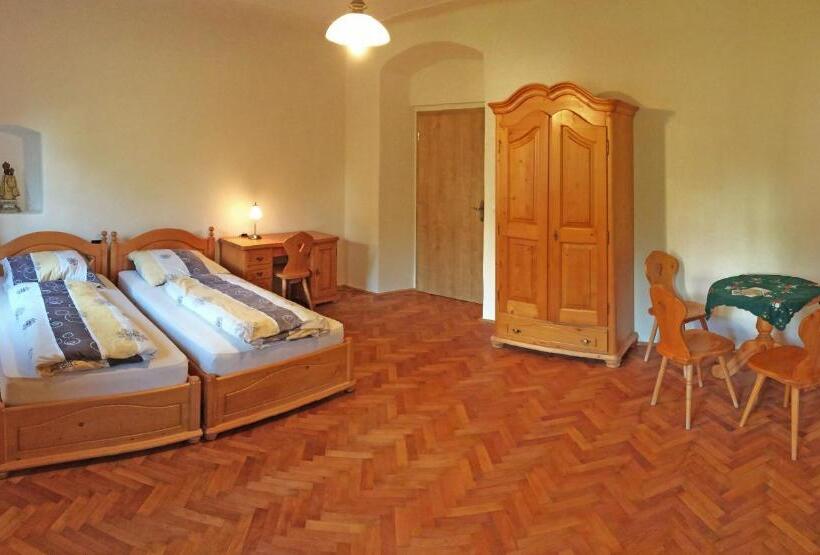 ペンション Restaurace A Penzion Stará Pošta