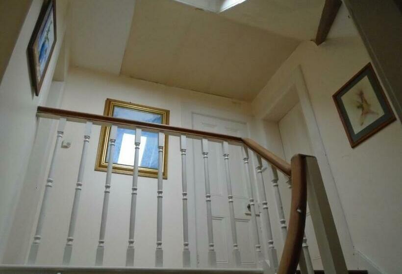 مبيت وإفطار Ballynona House