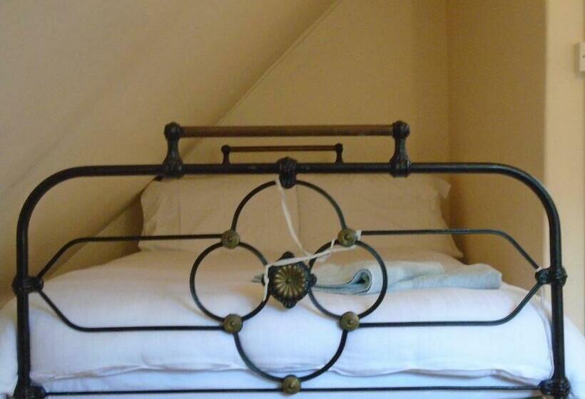 مبيت وإفطار Ballynona House