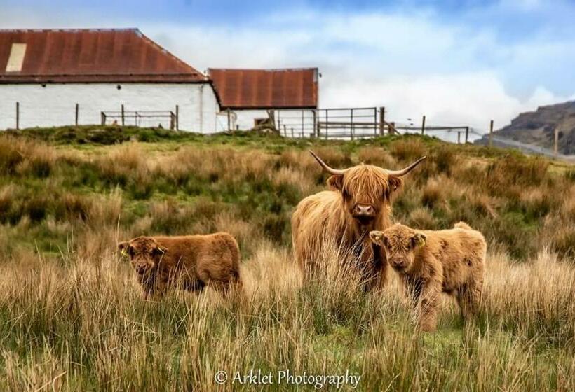 ベッドアンドブレックファースト Garrison Of Inversnaid Farm With Hot Tub