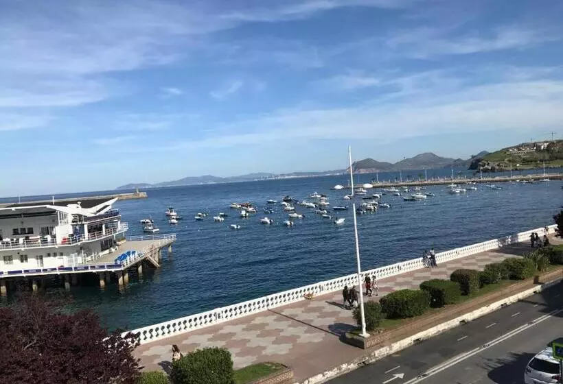 ベッドアンドブレックファースト Villa Floren Castro Urdiales