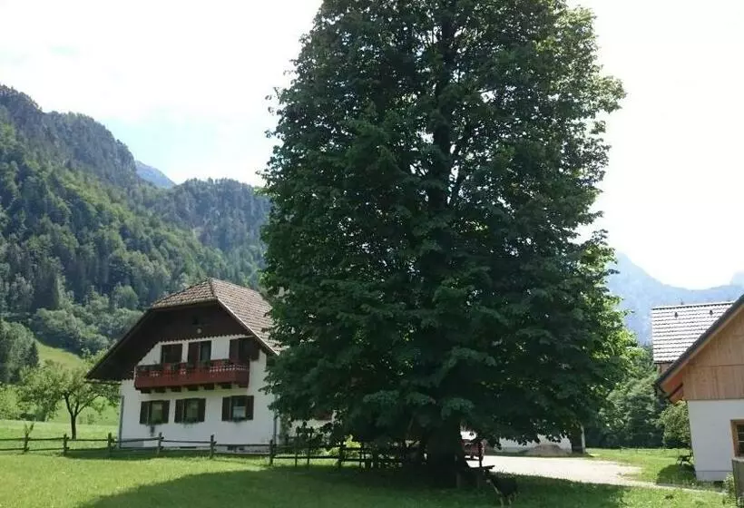 هتل Farm Stay Juvanija