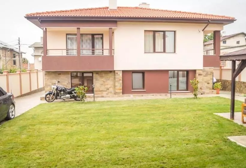 Majatalo Guest House Meridi