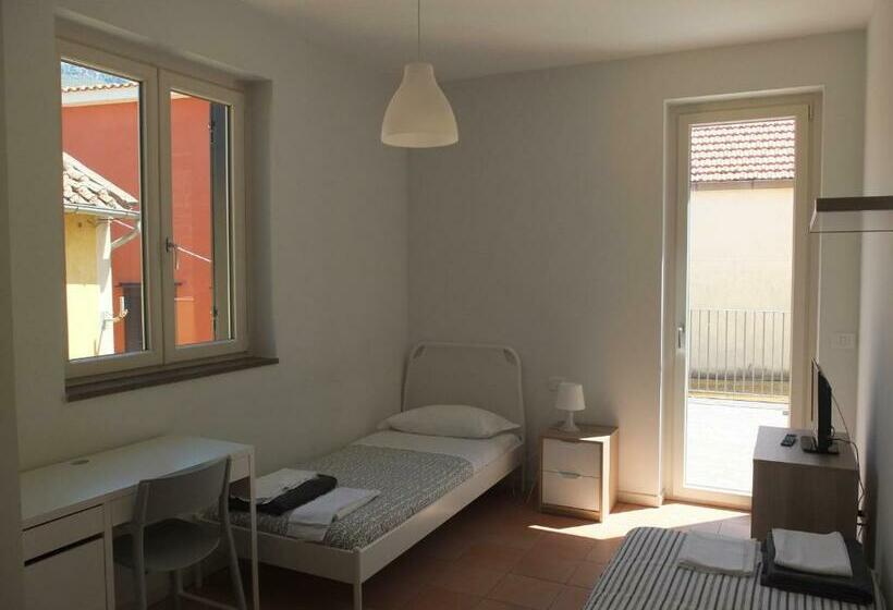 ペンション La Tortora