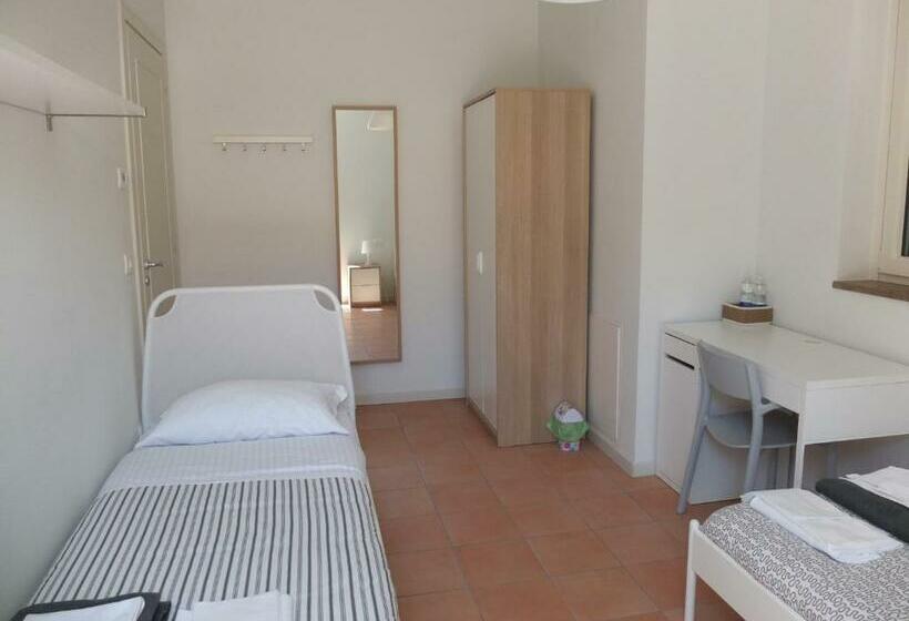 ペンション La Tortora