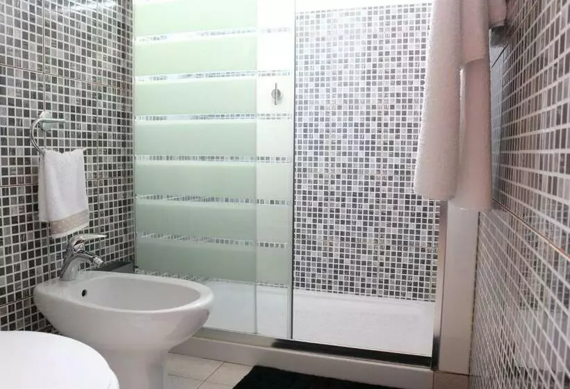 Majatalo Moradia Cor De Rosa