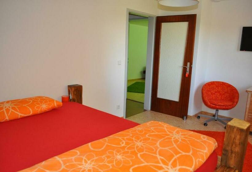 Punkrock Harbour Pension Bähr