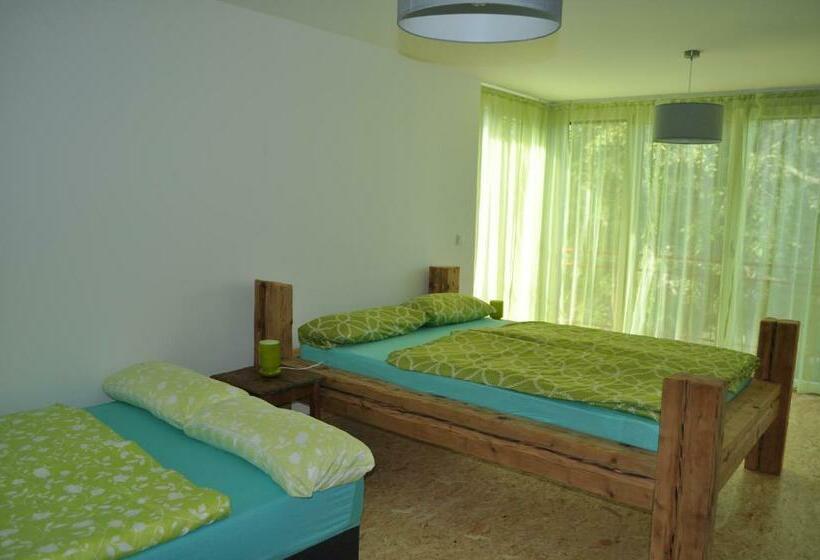 Punkrock Harbour Pension Bähr