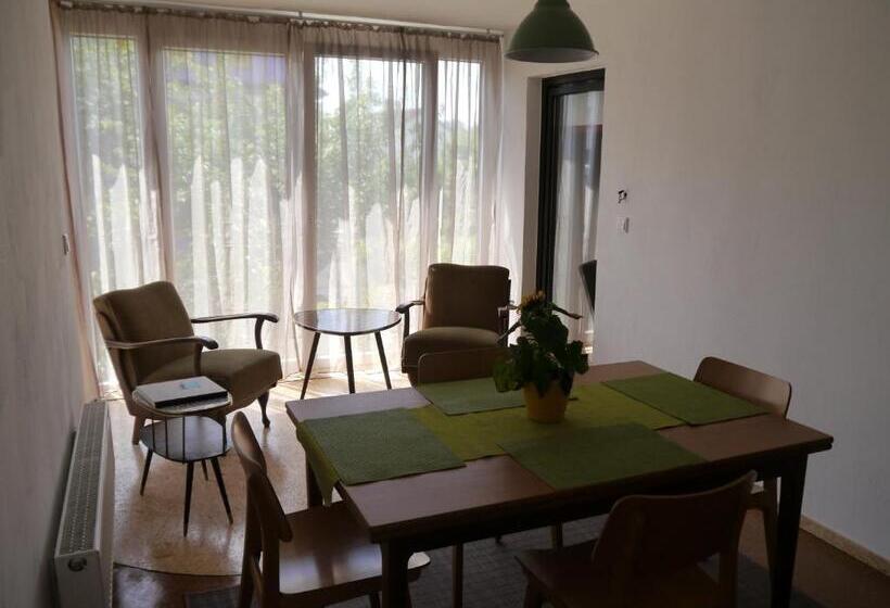 Punkrock Harbour Pension Bähr