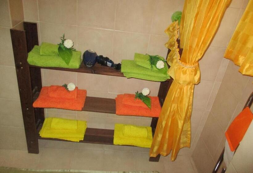 تختخواب و صبحانه Daniel And James