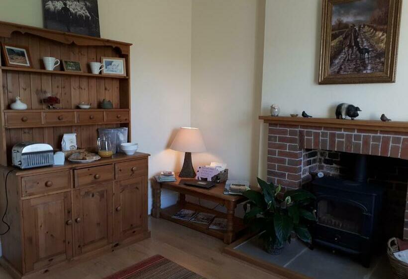 مبيت وإفطار Kilsham Farm