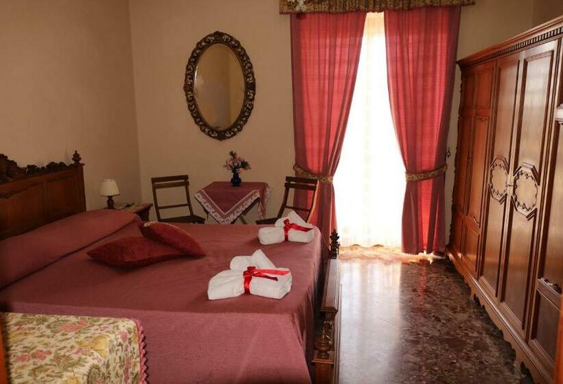 تختخواب و صبحانه Daniel And James