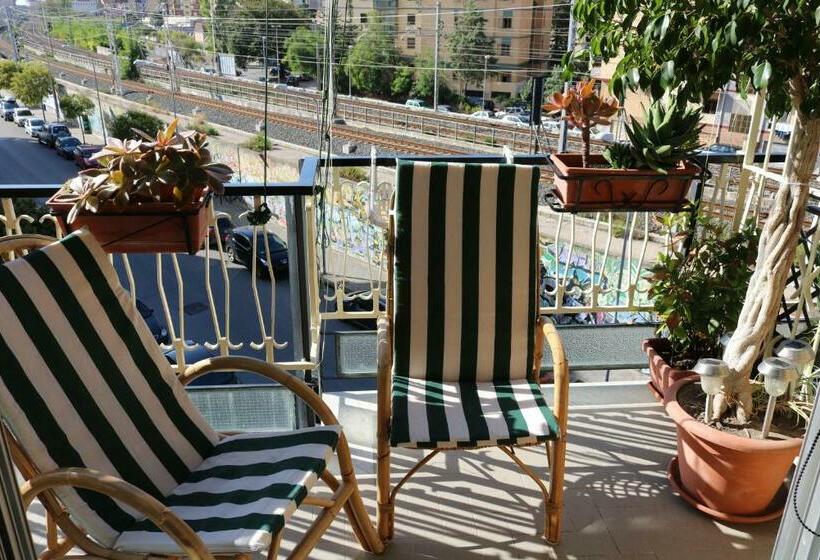 تختخواب و صبحانه Daniel And James