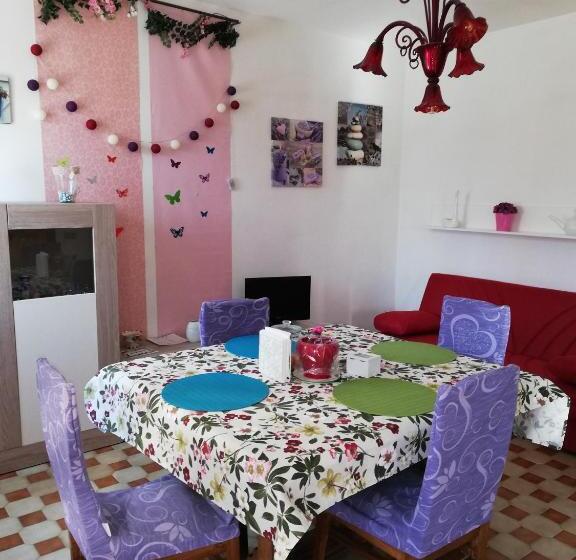 تختخواب و صبحانه Quo Vadis Qui Vieni