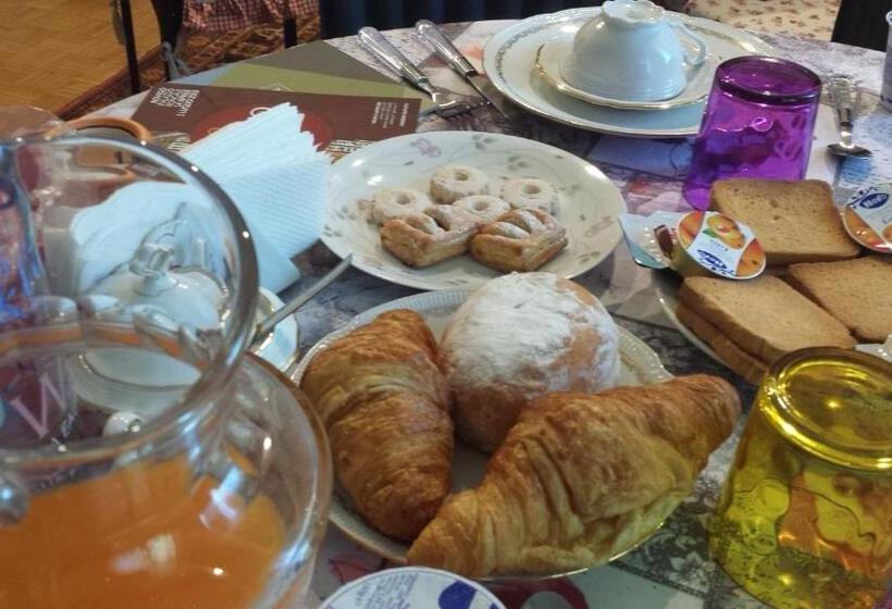 تختخواب و صبحانه Quo Vadis Qui Vieni