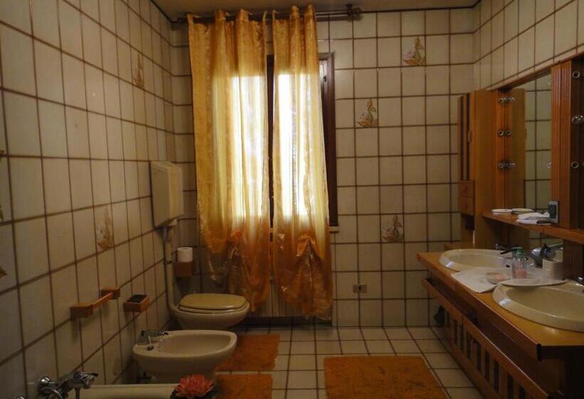 تختخواب و صبحانه Quo Vadis Qui Vieni