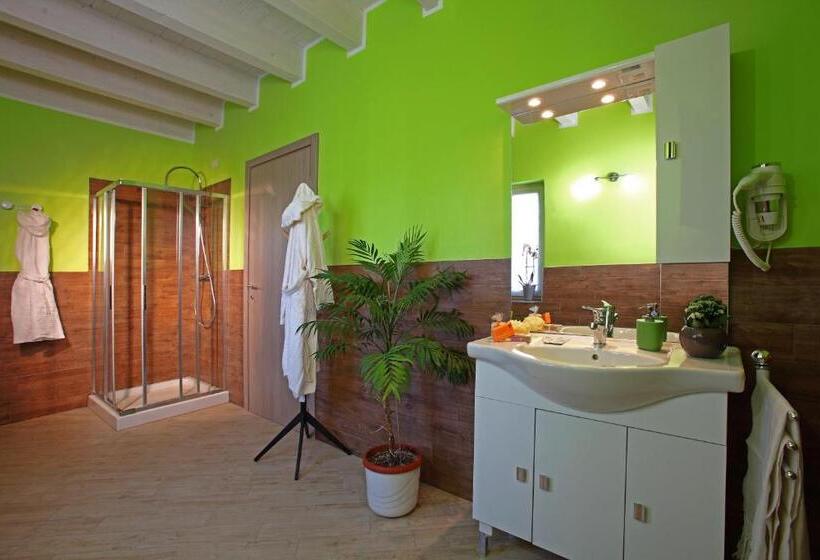 ホテル Cascinetta32