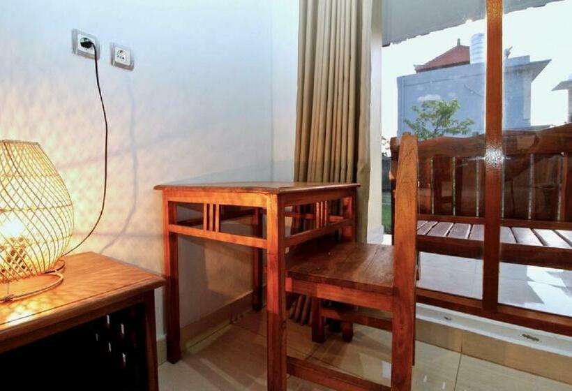 פנסיון Dega Gardens