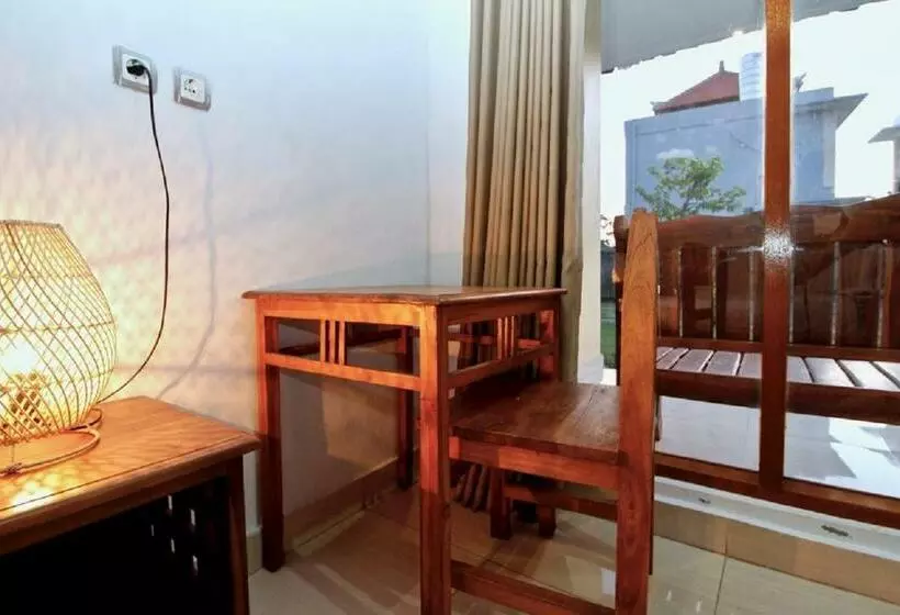 پانسیون Dega Gardens