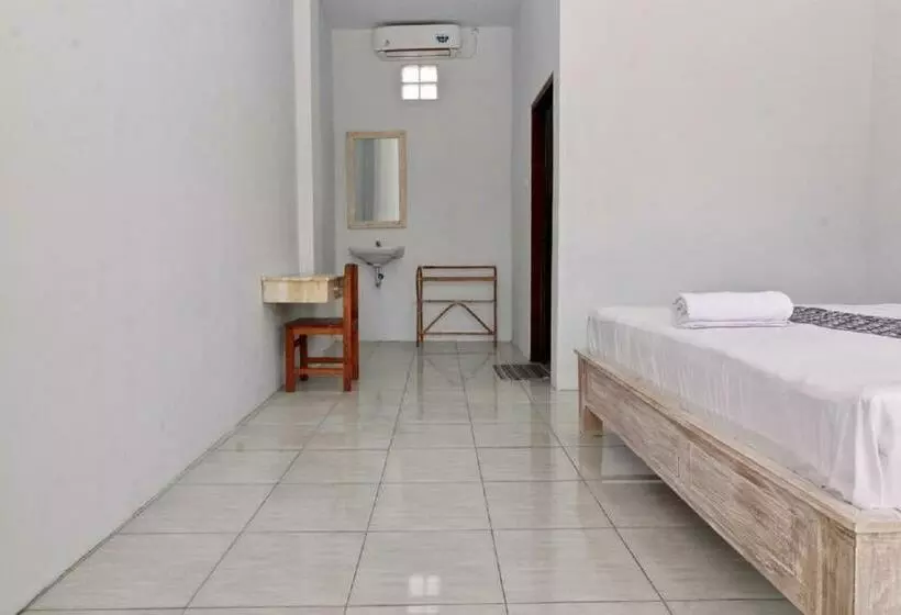 پانسیون Dega Gardens