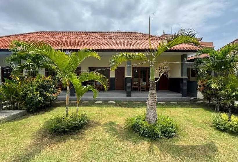 پانسیون Dega Gardens