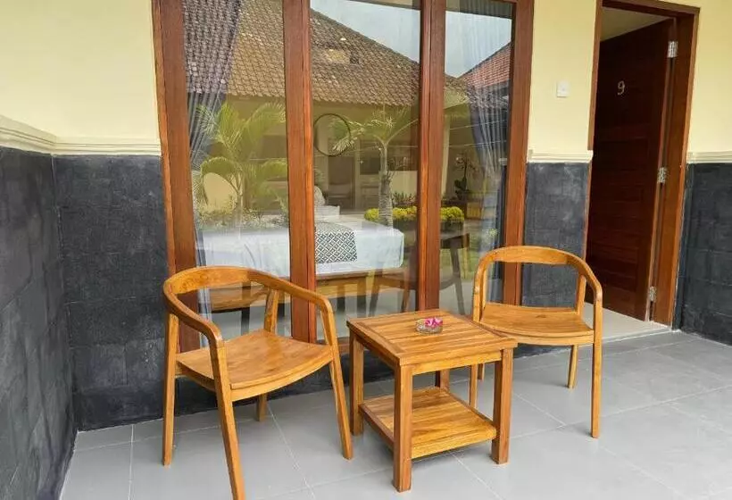 پانسیون Dega Gardens