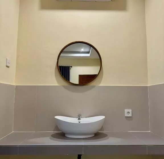 پانسیون Dega Gardens