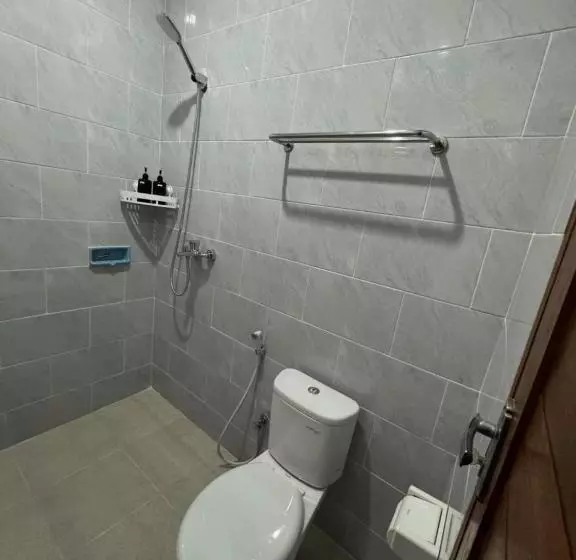 پانسیون Dega Gardens